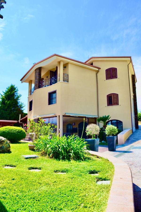 Villa Grisi Partinico Buitenkant foto
